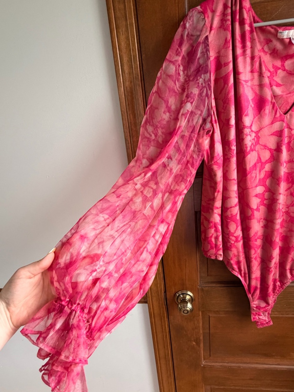 Hutch by Anthropologie V-Neck Puff Sleeve Bodysuit - Picture 7 of 9